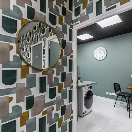 Spacious -3br 10p- Near Paris